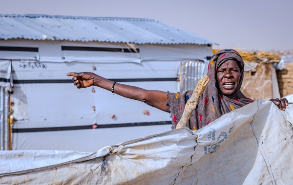 – I Sudan hadde vi alt. Nå må jeg tigge for å gi barna mine mat. 