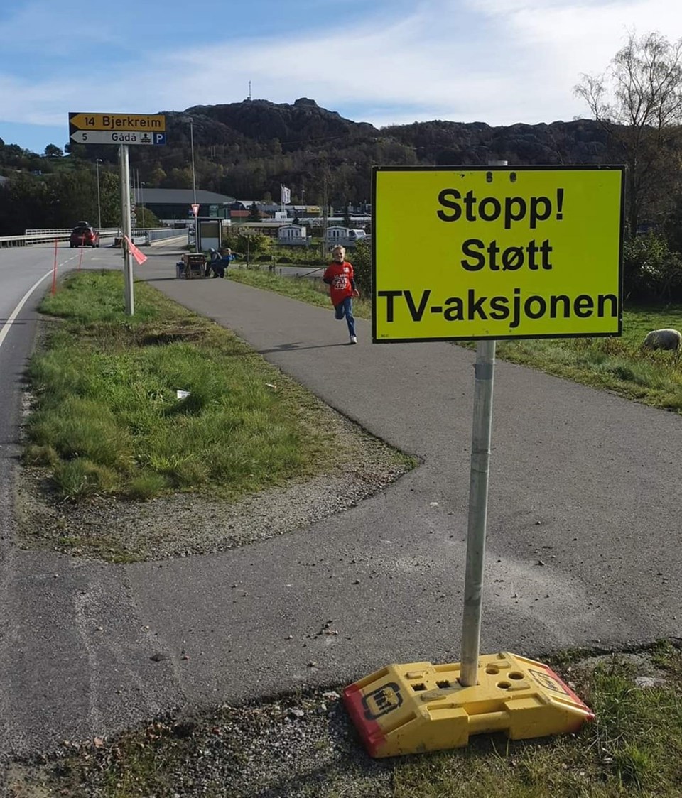 Gutta I Egersund Skilt